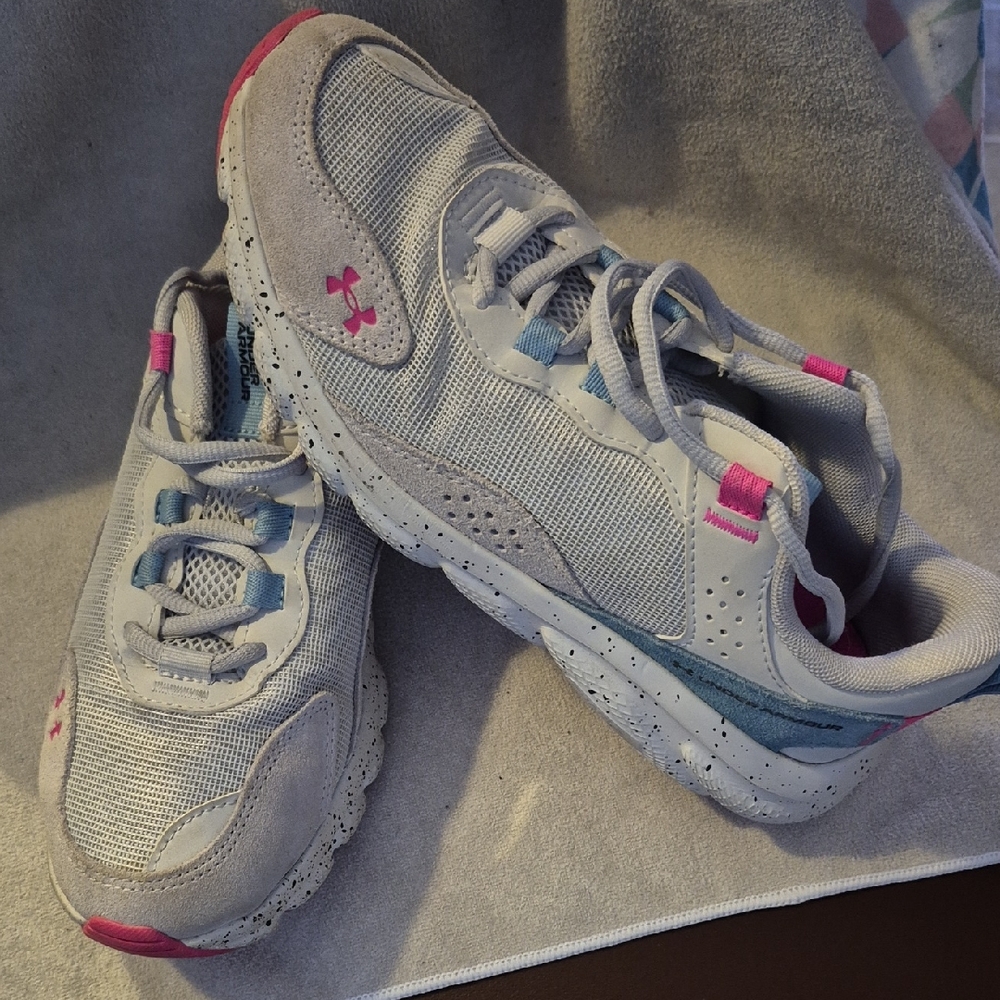 Under Armour Womens Light Gray and Pink Sneakers